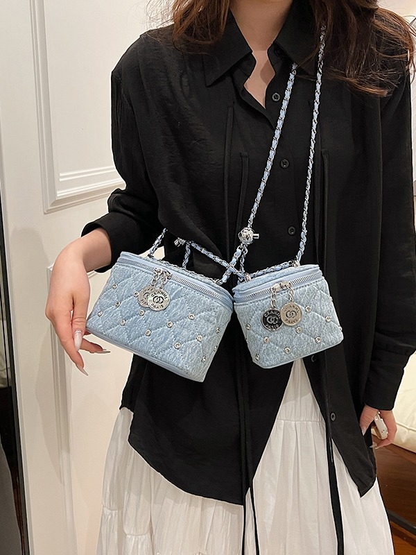 Ženska denim box torba s lančanim remenom, dijamantno šivana