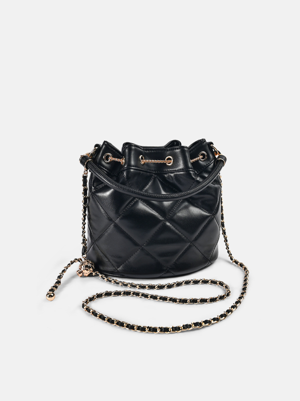 Kožna bucket torba s lancem i prešivanjem u romb uzor, jednostruki remen za rame, crossbody za žene, elegantna i svestrana