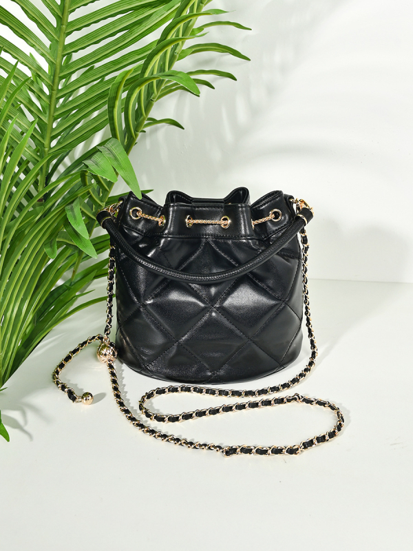 Kožna bucket torba s lancem i prešivanjem u romb uzor, jednostruki remen za rame, crossbody za žene, elegantna i svestrana