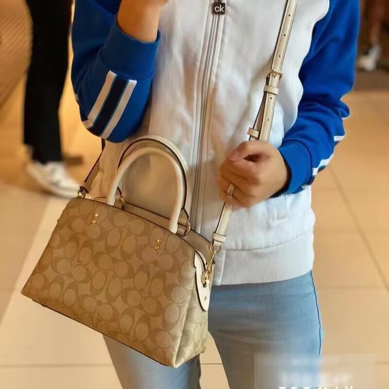 Ženska torba Lillie, inspirirana princezom Dianom, retro cvjetni patchwork, PVC, srednja veličina, rameni i crossbody remen, proljeće 2024