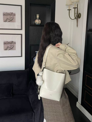 Ženska bucket torba u korejskom stilu, crossbody, model 2026, velik kapacitet, elegantna i svestrana