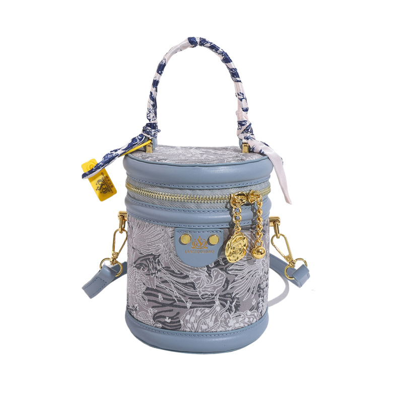 Ženska cilindrična bucket torba s printom svilene marame, svestrana svakodnevna torbica za nošenje na ramenu ili crossbody.