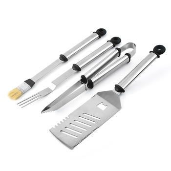 Set portabil pentru grătar în exterior, 4 piese: șorț cu buzunar, perie, spatulă și furculiță