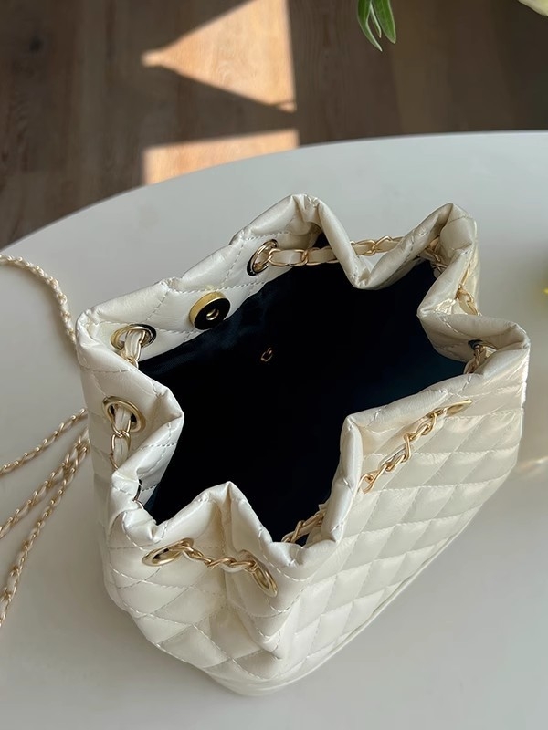 2026 nova modna bucket torba s lančanim remenom, šivani dijamantni uzorak, crossbody u Chanel stilu
