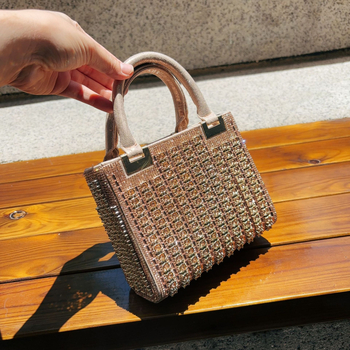 Elegantna večernja torbica sa kristalima, kaišem preko ramena, srednje veličine, PVC materijal