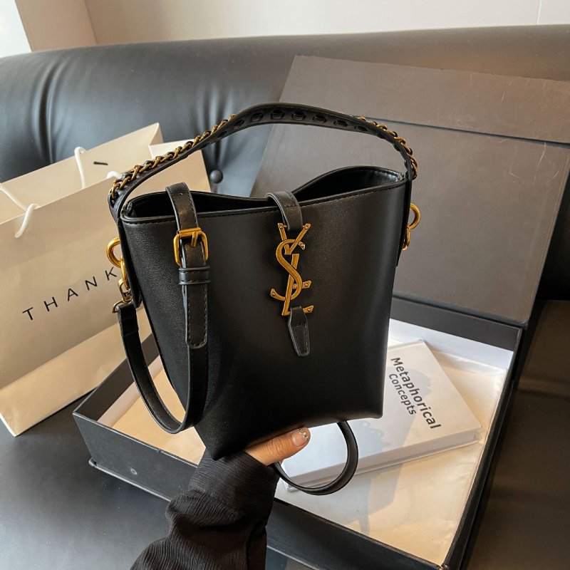 Ženska bucket torba s lancem, lagan luksuzan dizajn Yangshulin, za rameno i crossbody