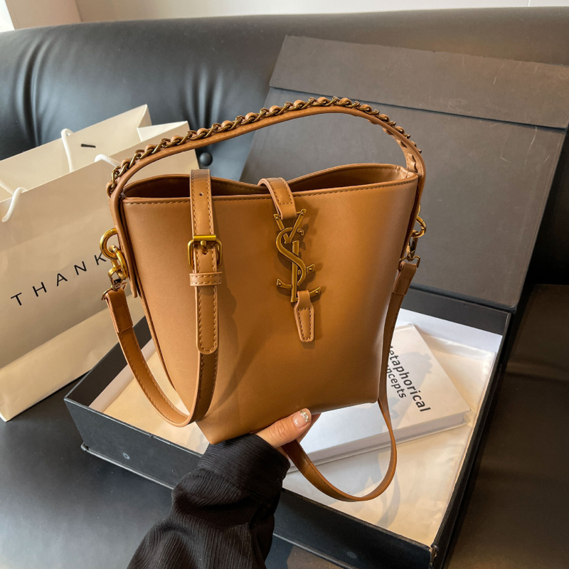 Ženska bucket torba s lancem, lagan luksuzan dizajn Yangshulin, za rameno i crossbody