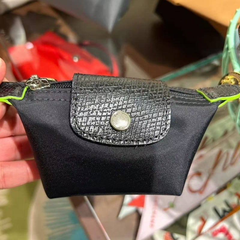 Sárkány mintás, színblokkokkal készült mini dumpling táska, francia divat stílusú, nylon‑bőr kombináció, kis pénztárca érmékhez, fülhallgatóhoz, rúzshoz és kulcsokhoz