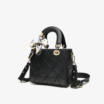Daffy torba, inspirirana japansko-korejskim stilom, limitirano izdanje 2024., mala elegantna crossbody torba s geometrijskim dijamantnim uzorkom