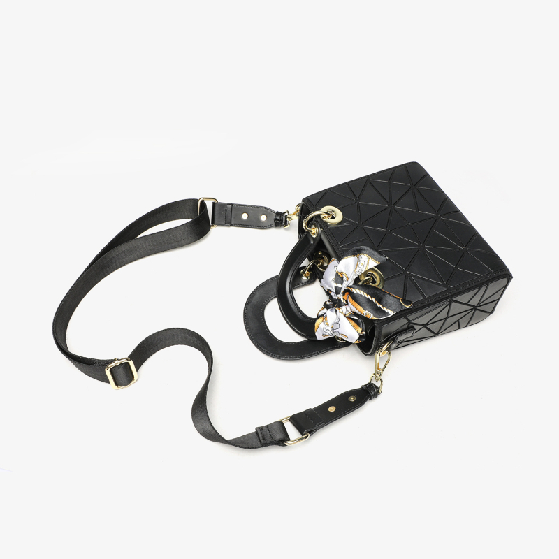 Daffy torba, inspirirana japansko-korejskim stilom, limitirano izdanje 2024., mala elegantna crossbody torba s geometrijskim dijamantnim uzorkom