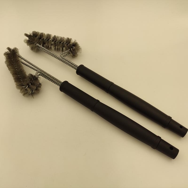 Set de perie pentru grătar cu mâner din plastic și peri din oțel; include spatulă, furculiță și clips pentru cuțit
