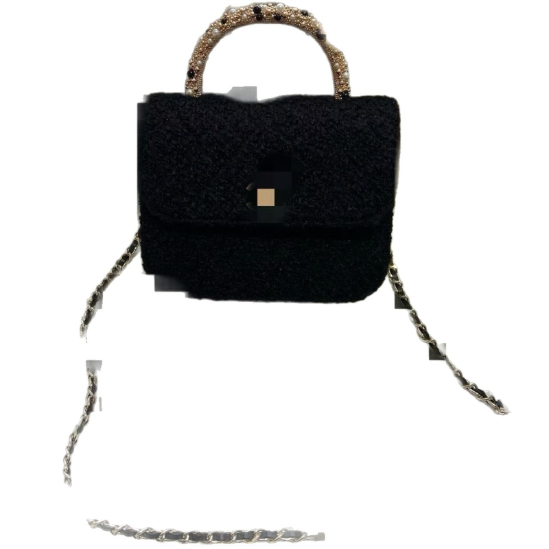 Ženska torbica s romboidnim uzorkom i preklopom, od prave kože, lančani remen, mala veličina, nosi se na rame ili kao crossbody