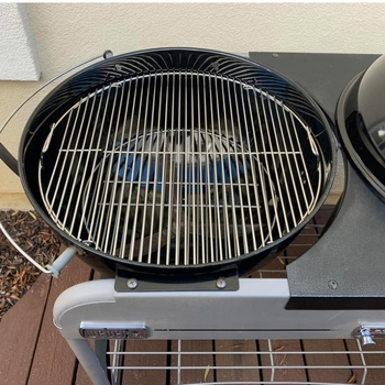 Grătar circular din oțel inoxidabil 304 pentru BBQ – portabil, pliabil, ușor de curățat; pentru carne, pește și coacere.
