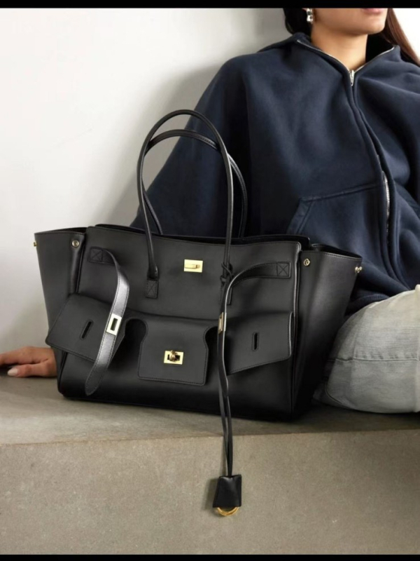 BelAir unisex torba za motocikl — minimalistička i elegantna tote torba za svakodnevnu upotrebu s dizajnom krila