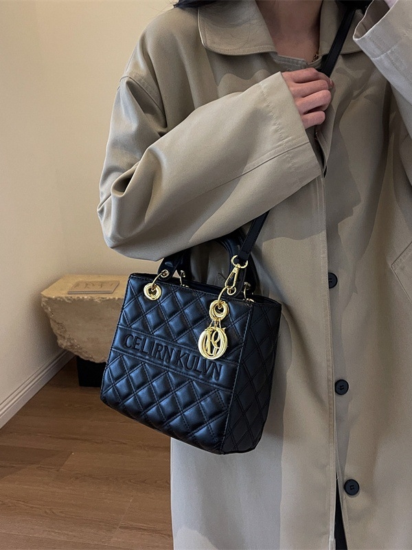 Elegantna torba Diana za žene, novi model 2026, svestrana teksturirana torba za ramena i preko tijela