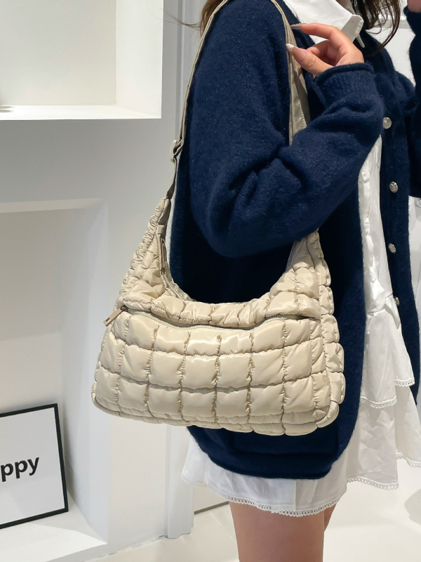 Plisirana torba u oblaku – crossbody za žene, velika zapremina, gradski minimalistički stil