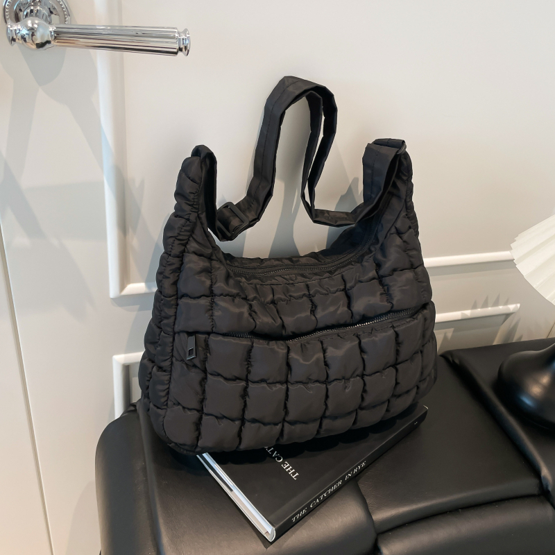 Plisirana torba u oblaku – crossbody za žene, velika zapremina, gradski minimalistički stil