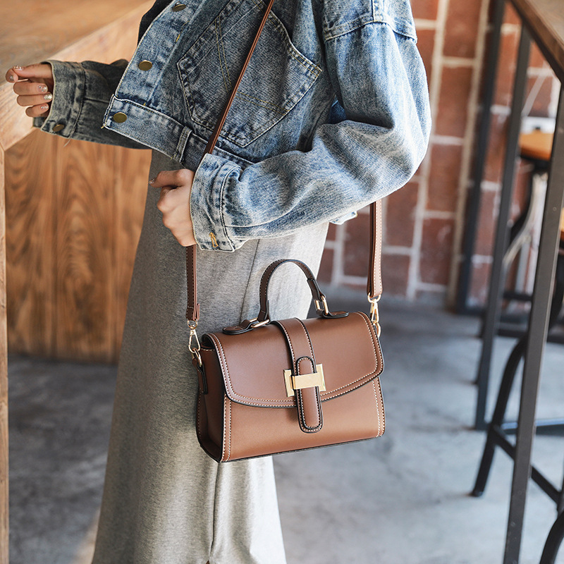 Női crossbody táska ősz-télre, Mori retro stílus, kis válltáska