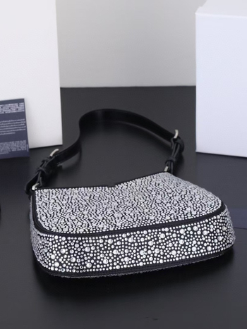 Ženska torbica od prave kože s kristalima, sedla stil, preko ramena ili crossbody, 2025 proljeće-ljeto