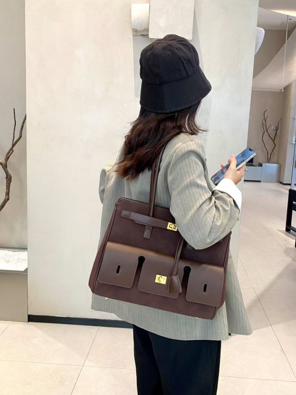 2025 nova mat tote torba, velika kapaciteta, unisex kožna torba za rame s dizajnom krila