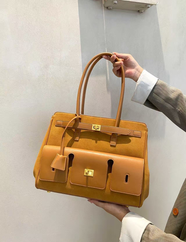 2025 nova mat tote torba, velika kapaciteta, unisex kožna torba za rame s dizajnom krila
