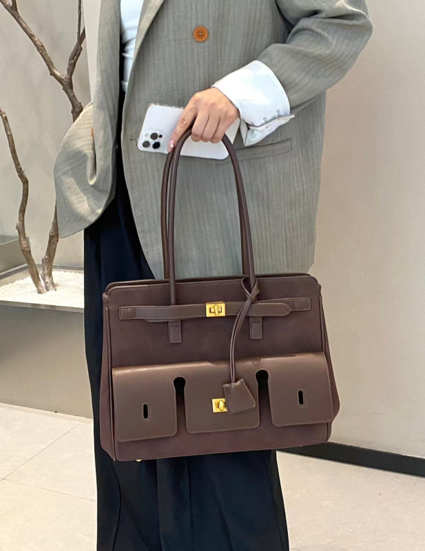 2025 nova mat tote torba, velika kapaciteta, unisex kožna torba za rame s dizajnom krila