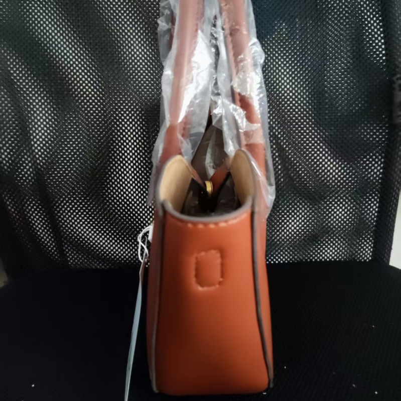 Ovalna PU tote torba, magnetsko zatvaranje, košarasti oblik, bez podstave, džep za telefon, svakodnevna upotreba