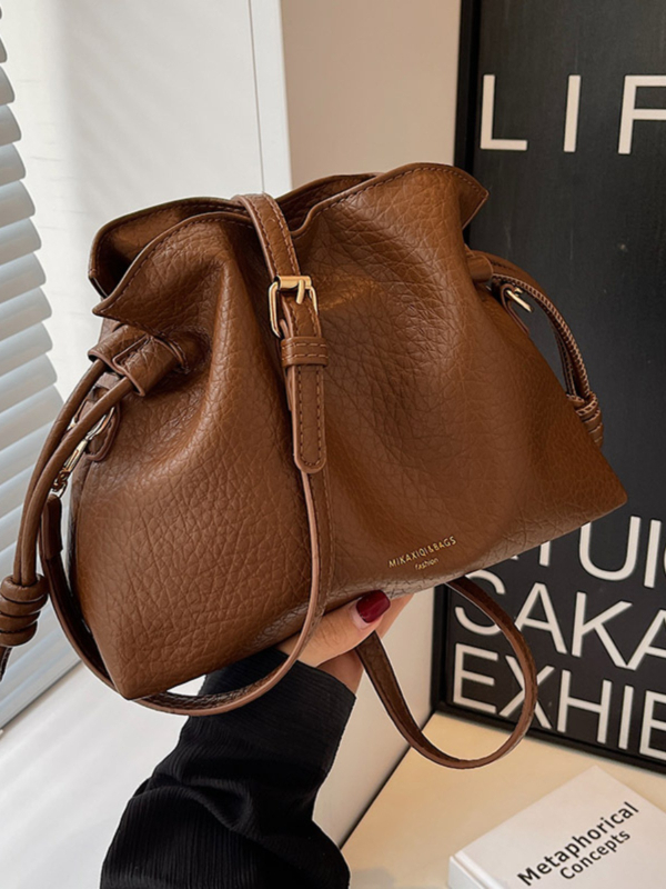 Nova retro ženska mala crossbody bucket torba s plisiranom teksturom oblaka, nišna kvaliteta za jesen-zimu