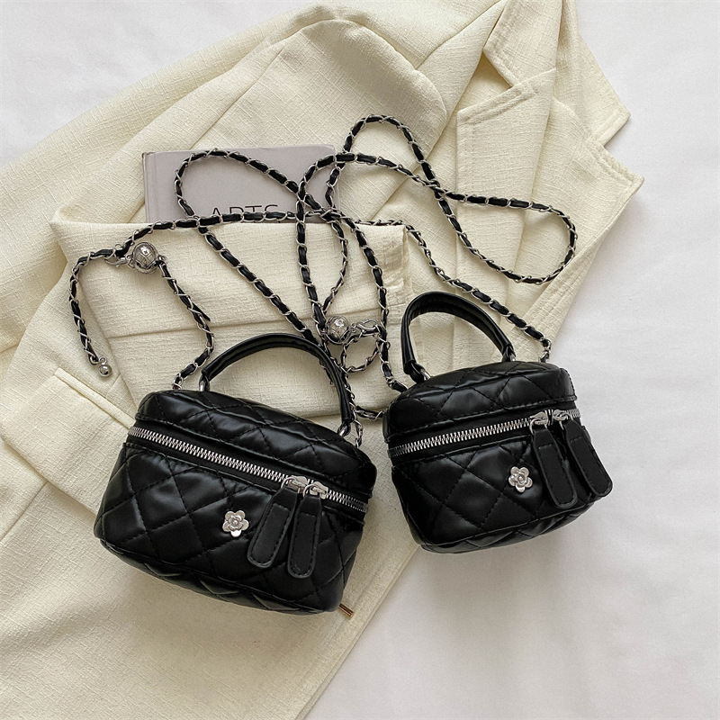 Minimalistička kutija torbica s lančanim remenom i romboidnim uzorkom, mala ženska crossbody torba, 2023. model