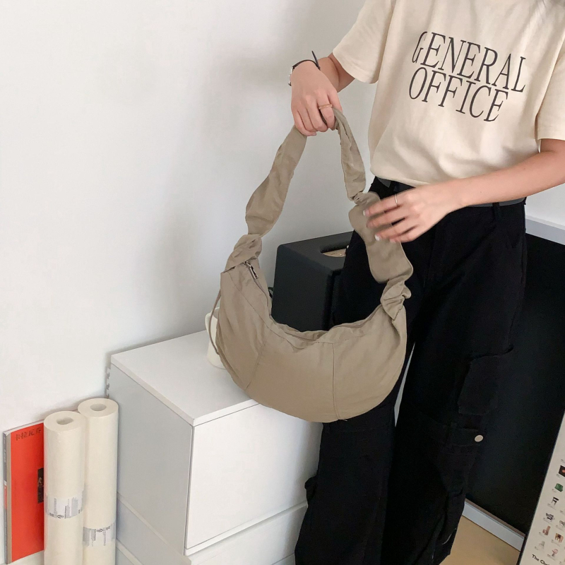 Nylon torbica u korejskom stilu za svakodnevnu upotrebu, dumpling torba sa šnurkama, jednofarbna, mala, preko ramena