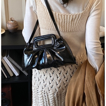 Ženska torba velikog kapaciteta s plisiranim dizajnom, 2026 moda, jednostavna crossbody torba za jesen-zimu