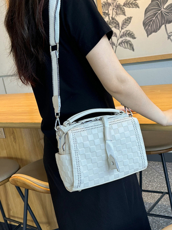 Ženska torbica s kariranom 2025 – elegantna crossbody torba, horizontalni Boston stil, minimalistička torba