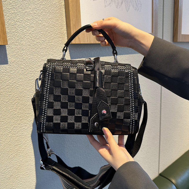 Ženska torbica s kariranom 2025 – elegantna crossbody torba, horizontalni Boston stil, minimalistička torba