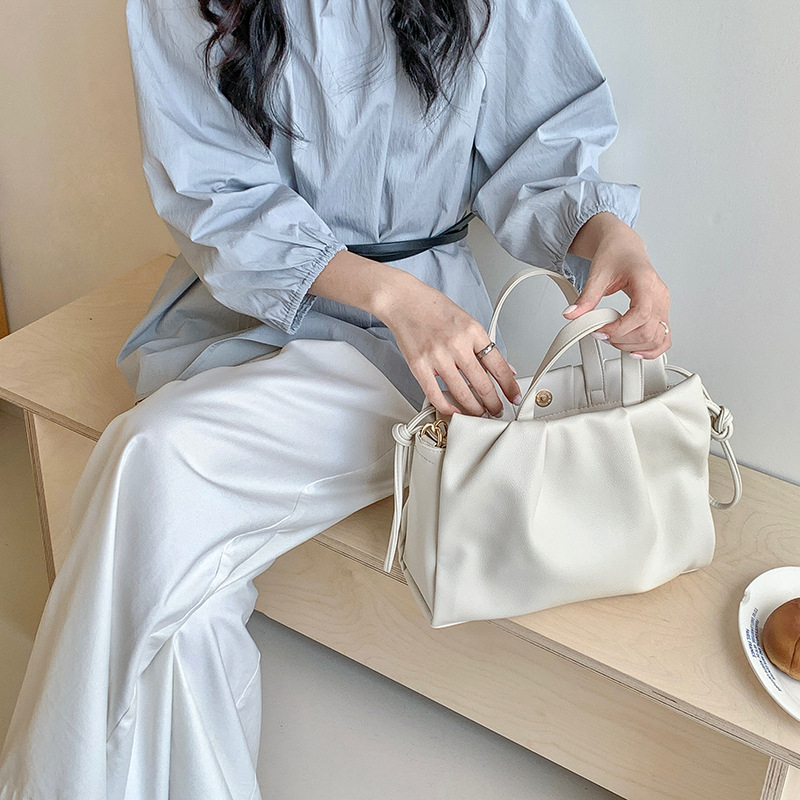 Torba u korejskom stilu, plisirana s motivom oblaka, velika zapremina, dnevna crossbody torba – ljeto 2025