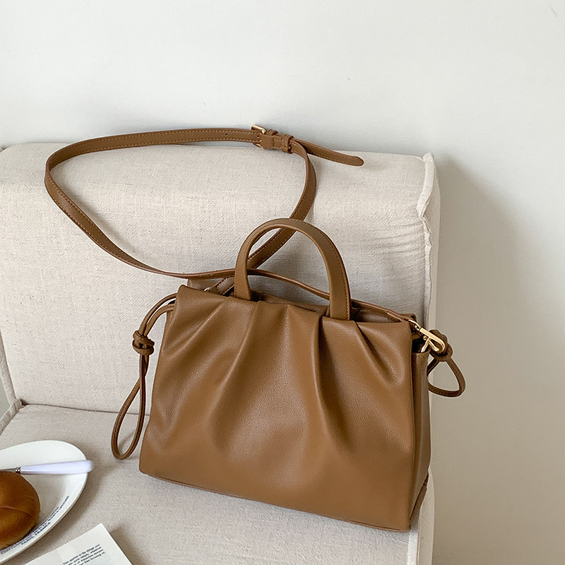 Torba u korejskom stilu, plisirana s motivom oblaka, velika zapremina, dnevna crossbody torba – ljeto 2025