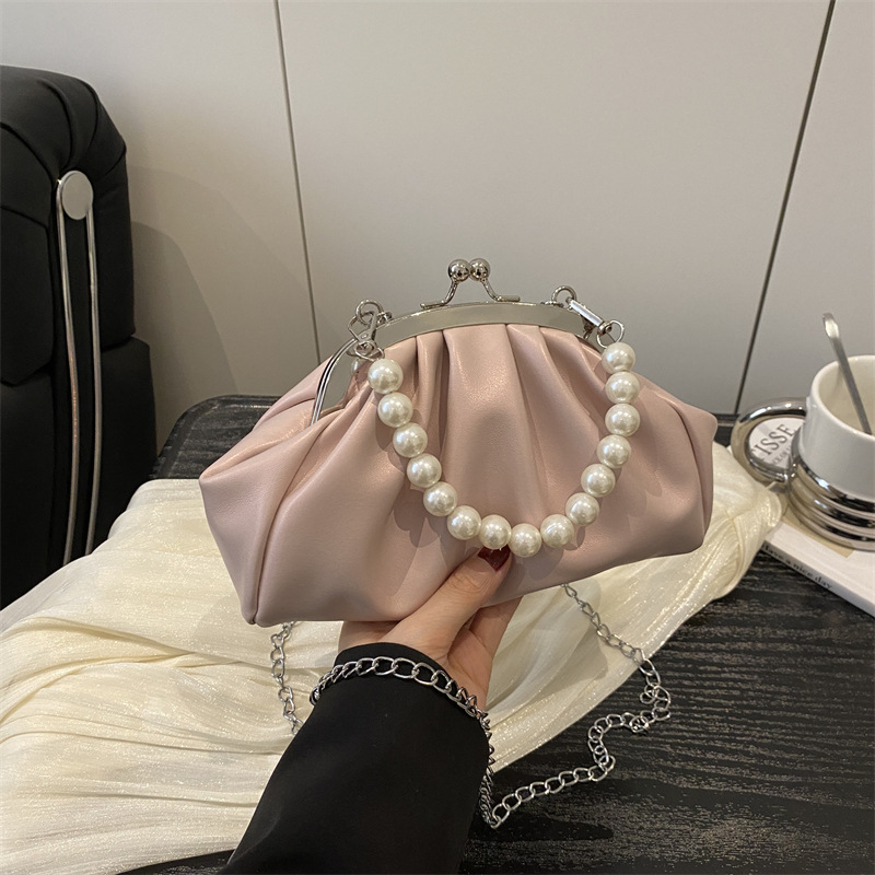 Ženska torbica s perlama, ljeto 2026, moderna plisirana torba s dizajnom oblaka, za rame ili crossbody