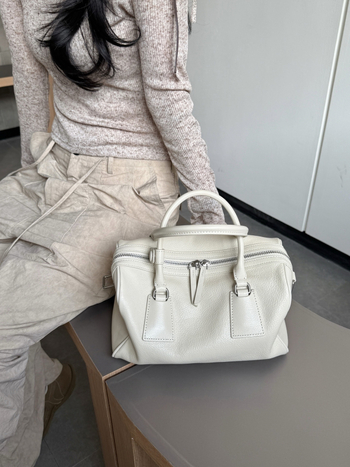 Ženska torba Boston u obliku jastuka od kože prvog sloja s biljnom obradom, novi model 2026, torba za rame/crossbody