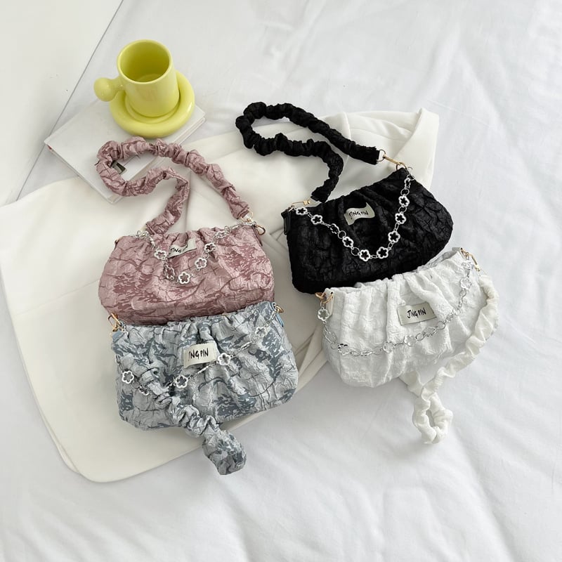 Minimalistička ženska torbica od najlona, mini kvadratna, lančani remen, crossbody, ljeto 2026