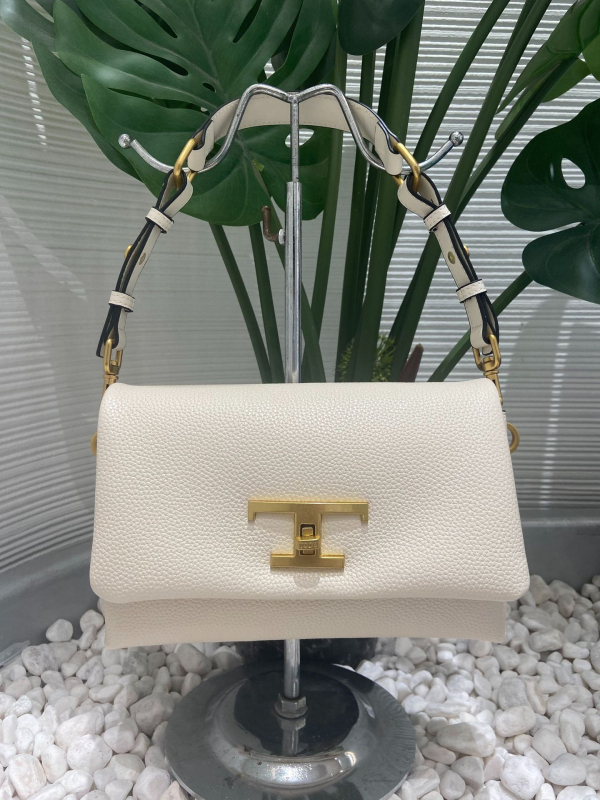 Ženska kožna torbica, mala kvadratnog oblika, velika T kopča, crossbody