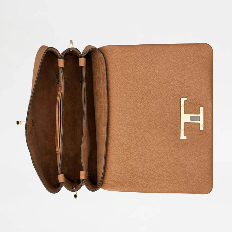 Ženska kožna torbica, mala kvadratnog oblika, velika T kopča, crossbody