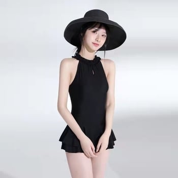 Crni kupaći kostim s suknjicom i otvorenim leđima za žene, inspiriran korejskim influencer stilom, seksi otvoreni leđa, skriva trbuh, vitak izgled