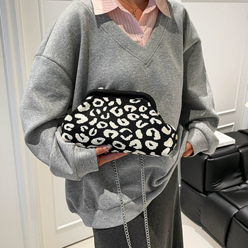 Ženska torba s dizajnom oblaka, crossbody torba s lancem — minimalistička i svestrana, 2026