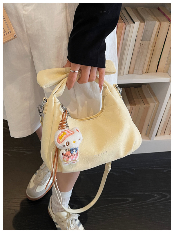 2026 plisirana cloud torba, korejskog stila, jednofarbna crossbody torba za žene