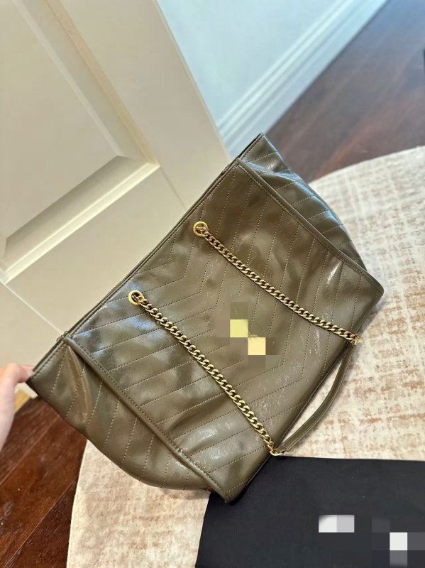 Ženska Tote torba od kože s uljem i voskom, kvadratno presjekanje šav i lančani detalj, velika kapaciteta, nositi na rame ili crossbody, svakodnevna upotreba