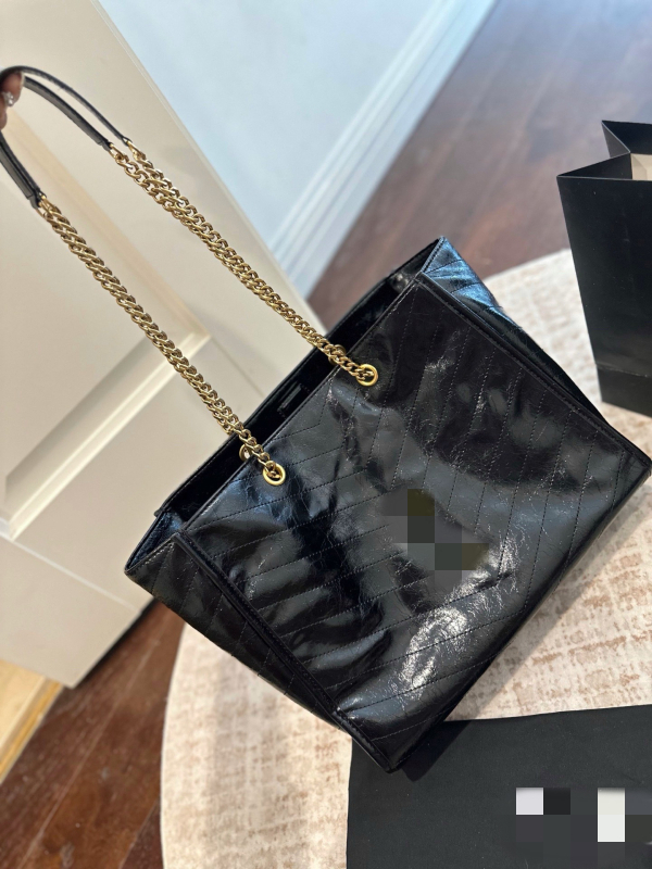 Ženska Tote torba od kože s uljem i voskom, kvadratno presjekanje šav i lančani detalj, velika kapaciteta, nositi na rame ili crossbody, svakodnevna upotreba