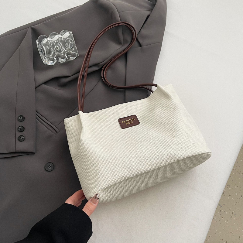 Ženska torba velikog kapaciteta, novi model jesen 2024, svestrana minimalistička torba za ramenu, bucket bag