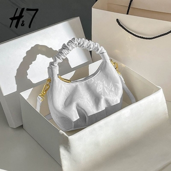 Mini plisirana torbica u obliku oblaka - unisex, poliester, crossbody/ručna torba, proljeće 2024