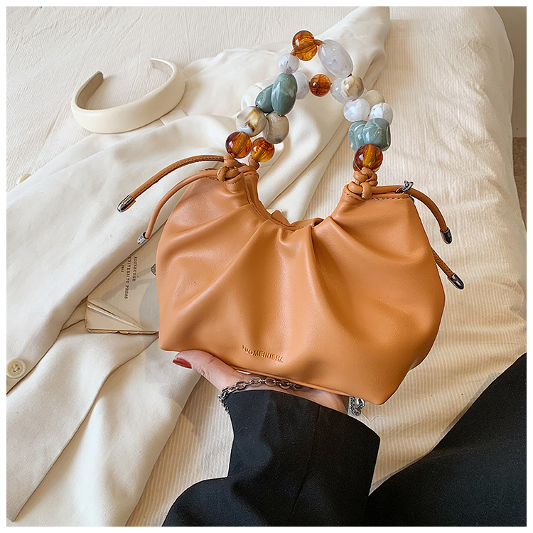 Ženska torba s akrilnim lancem, plisirani dizajn, mekana PU koža, srednje veličine, crossbody torba