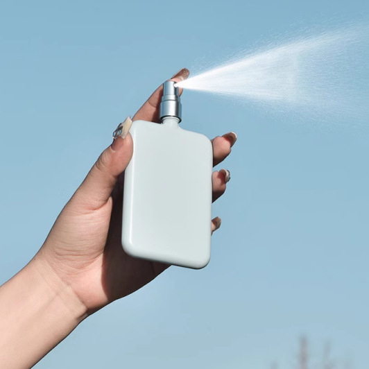 Flacon de parfum din oțel inoxidabil, cu duză, ultra-subțire, 45 ml