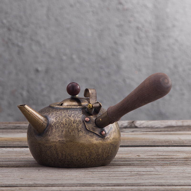 Ceainic cupru Ruorong Tea Art, handmade, mâner lateral, finisaj cupru antic, dimensiune mică japoneză